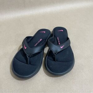Nike Women's Sandals in Black with Pink Accents